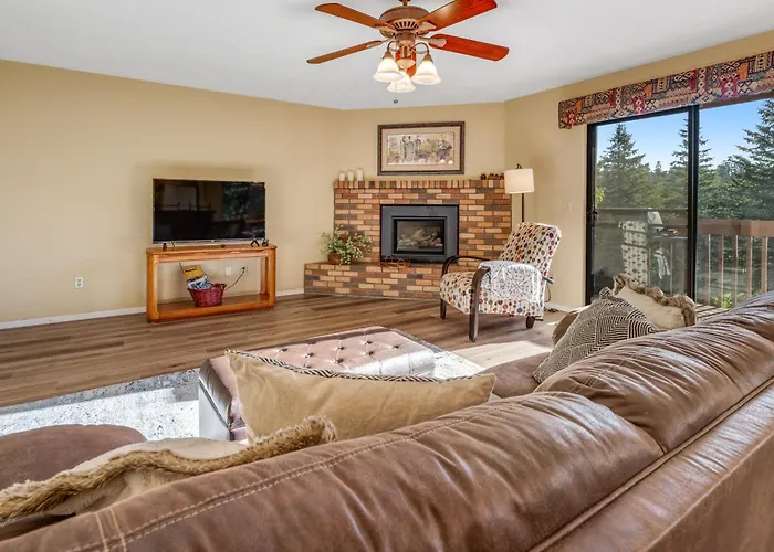 Charming Walnut Hills Holiday home *