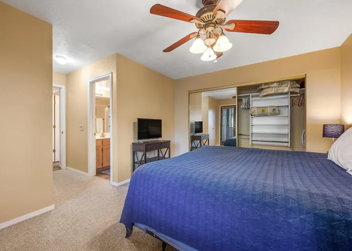 Holiday home Charming Walnut Hills